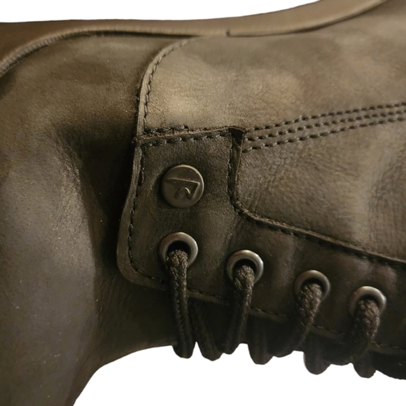 Rihanna and River Island 5.5" heel 1.5" platform faux suede black boots size 7 - Picture 2 of 11